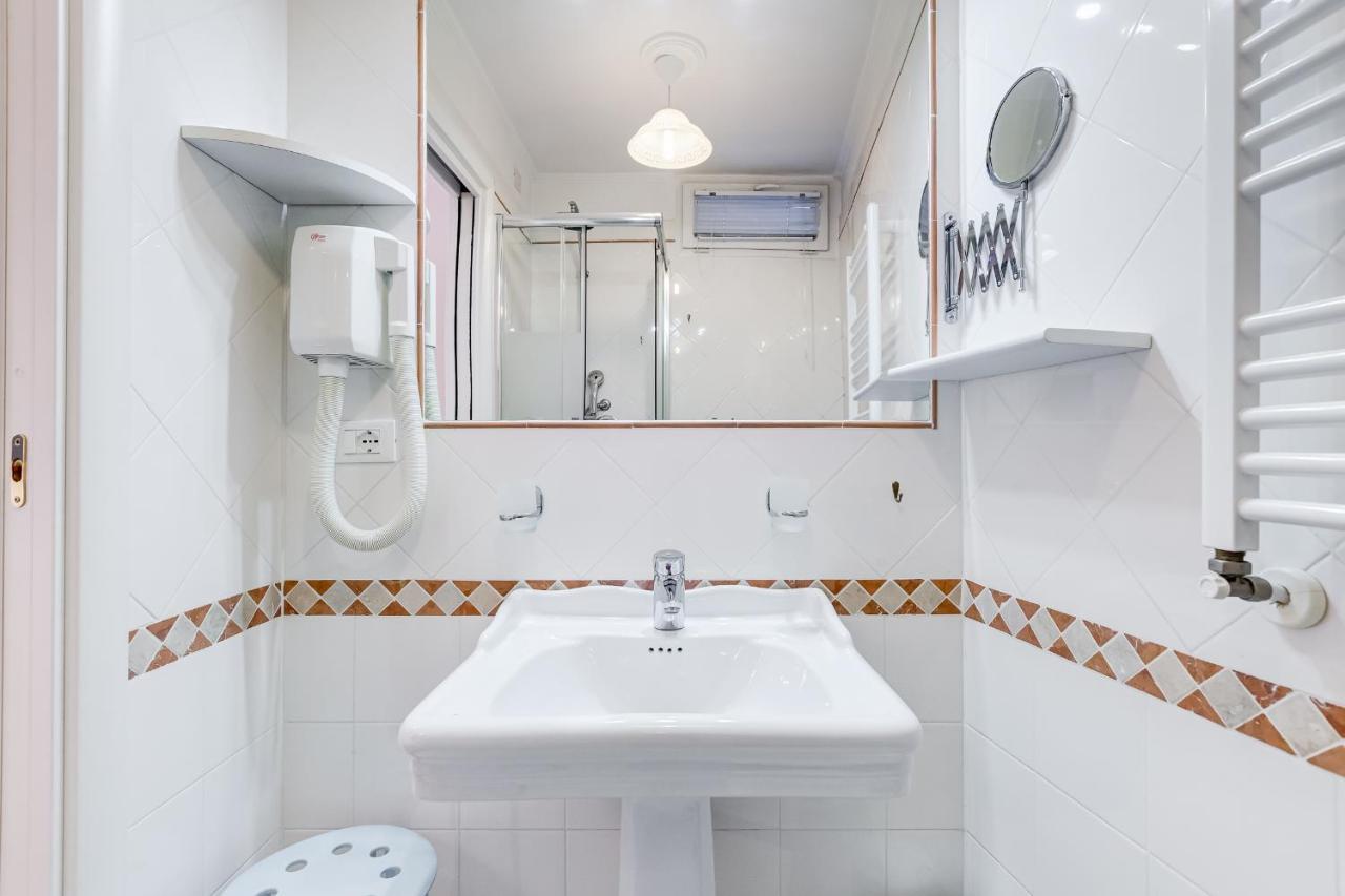 Trevi Fountain Modern Apartment Roma Eksteriør bilde